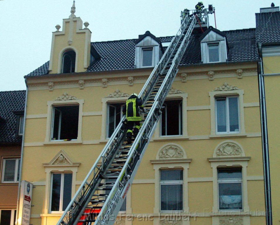 Feuer Koeln Dellbrueck Bergisch Gladbacherstr P73.JPG